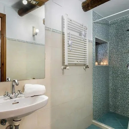 La Atalaya De Araguas